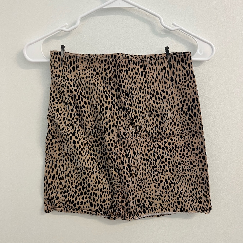 brandy melville cheeta skirt